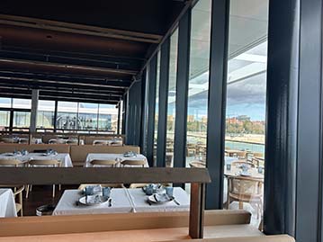 barcelona seaside restaurant