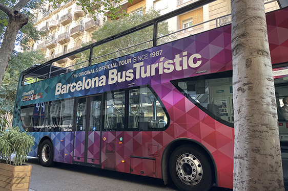 Barcelona metro tourist bus