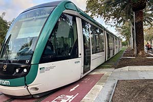 tram Monumental Barcelona stop